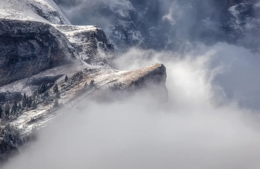 Private vs. Corporate Property Ownership: Key Considerations for Swiss Landlords.